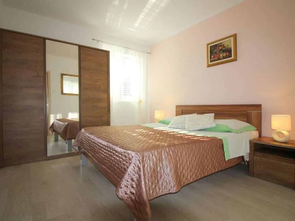 Anamaria Modern And New Holiday